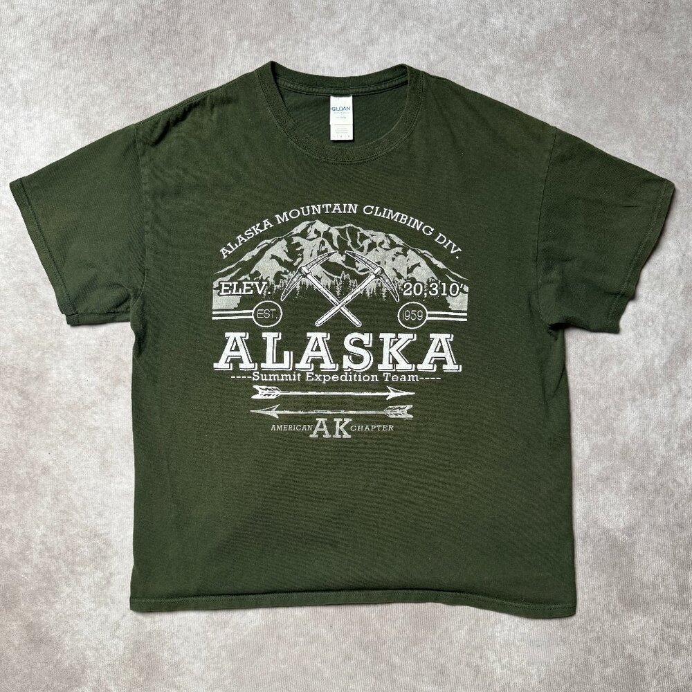 Gildan Men's Green and White T-shirt